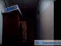В Твери дебошир держит в страхе все общежитие. Полиция бессильна и предлагает соседям «отлупить его палкой» - Народные Новости ТИА