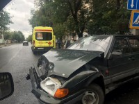 77-летний водитель "ВАЗа" устроил в Твери ДТП с тремя пострадавшими - новости ТИА