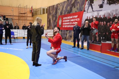 В Твери на соревнованиях по самбо спортсмен сделал предложение своей девушке - новости ТИА