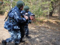 Под Тверью спецназовцы ловили сбежавших "зеков" - Новости ТИА