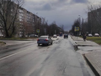На дороге в Твери автомобилист сбил девушку - Новости ТИА