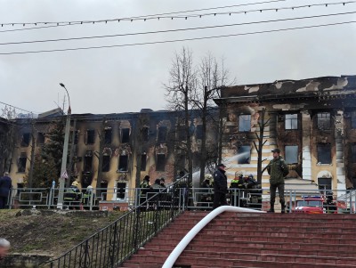 В Твери продолжается разбор завалов на месте пожара в НИИ ВКО - Новости ТИА