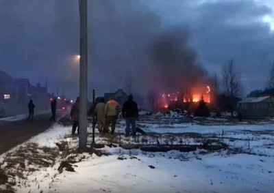 В Тверской области многодетная семья лишилась дома на пожаре - Новости ТИА