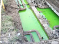 В Твери трубы залило флуоресцентной зелёной жидкостью - новости ТИА