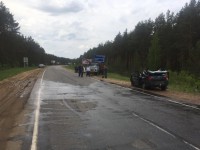 В Тверской области водитель и пассажир легковушки погибли на месте после столкновения с грузовиком - Новости ТИА