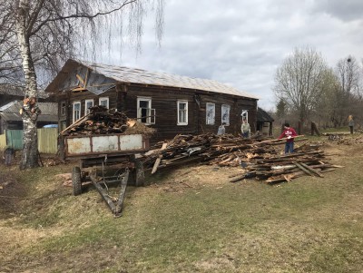 В деревне Чашково карелы восстанавливают второй старинный дом - Новости ТИА