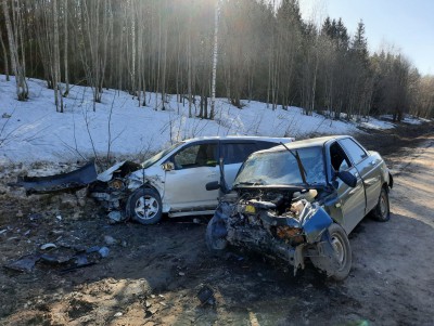 В Тверской области в машине взорвалось колесо, в ДТП пострадали трое - Новости ТИА