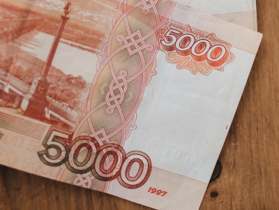 В Тверской области девушка украла у собутыльника пять тысяч рублей со счета - новости ТИА