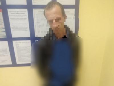В Тверской области угонщик автомобиля прятался от полиции в диване - новости ТИА