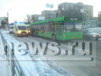 В Твери маршрутное такси врезалось в автобус: пострадали пять пассажиров  - Новости ТИА