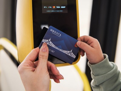Пассажиры приобрели свыше 5400 транспортных карт и брелоков "Волга"  - новости ТИА