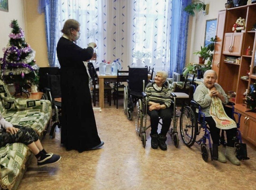 В Тверской области пригласить священника можно в больничную палату |  18.02.2022 | Тверь - БезФормата