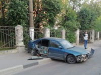 В Твери активист ОНФ и женщина-водитель спорят, кто виноват в серьезном ДТП - Новости ТИА