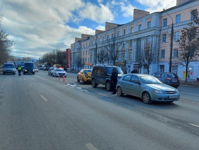 4-летний ребёнок пострадал в тройном ДТП на проспекте Калинина в Твери - Новости ТИА