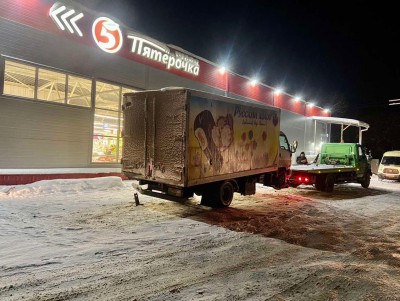 Очевидцы сообщили о неадекватном водителе грузовика - Новости ТИА