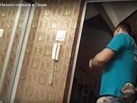 Мужчина объяснил, зачем установил в подъезде "камеру раздора" - Новости ТИА