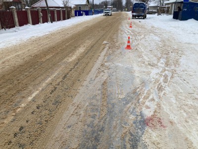 На дороге в Тверской области пешеход ударился головой о колесо автомобиля - Новости ТИА