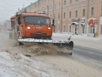 МУП "ЖЭК":  ночью в городе работали около 100 единиц снегоуборочной техники - Новости ТИА