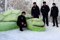 В исправительных колониях Тверской области заключённые лепят из снега героев сказок - новости ТИА
