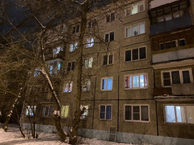 В Твери из окна многоэтажки выпал ребёнок - Новости ТИА
