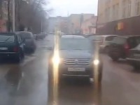 В Твери женщина-водитель ехала по встречке по улице с односторонним движением - Новости ТИА