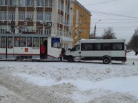 По вине пьяного водителя маршрутки пострадали три пассажира - Новости ТИА