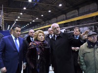 Валентина Матвиенко посетила вагонзавод и похвалила тверские трамваи - Новости ТИА