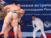 В Москве прошла уникальная матчевая встреча российских и японских сумотори - Новости ТИА