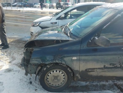 В Твери водитель проигнорировал красный сигнал светофора и попал в ДТП - Новости ТИА