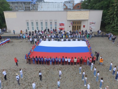 В Твери в День России хор из 120 человек исполнил гимн страны - новости ТИА