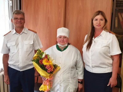 В Тверской области СУСК вручил медаль медсестре за работу во время пандемии - новости ТИА