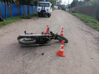 В Тверской области подросток на мотоцикле врезался в автомобиль - Новости ТИА