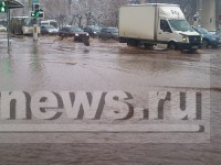 Водоканал начал подвозить питьевую воду к домам, попавшим в зону отключения - Новости ТИА