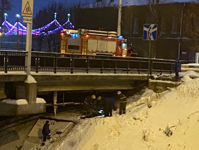 В Твери мужчина оказался под мостом в результате драки - Новости ТИА