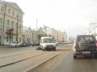 В Твери женщина попыталась перебежать проезжую часть в неположенном месте и угодила под колеса "Форда" - Новости ТИА
