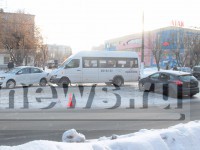 В Твери столкнулись "Форд Фокус" и маршрутное такси №12: в ДТП пострадала беременная девушка-водитель  - Новости ТИА