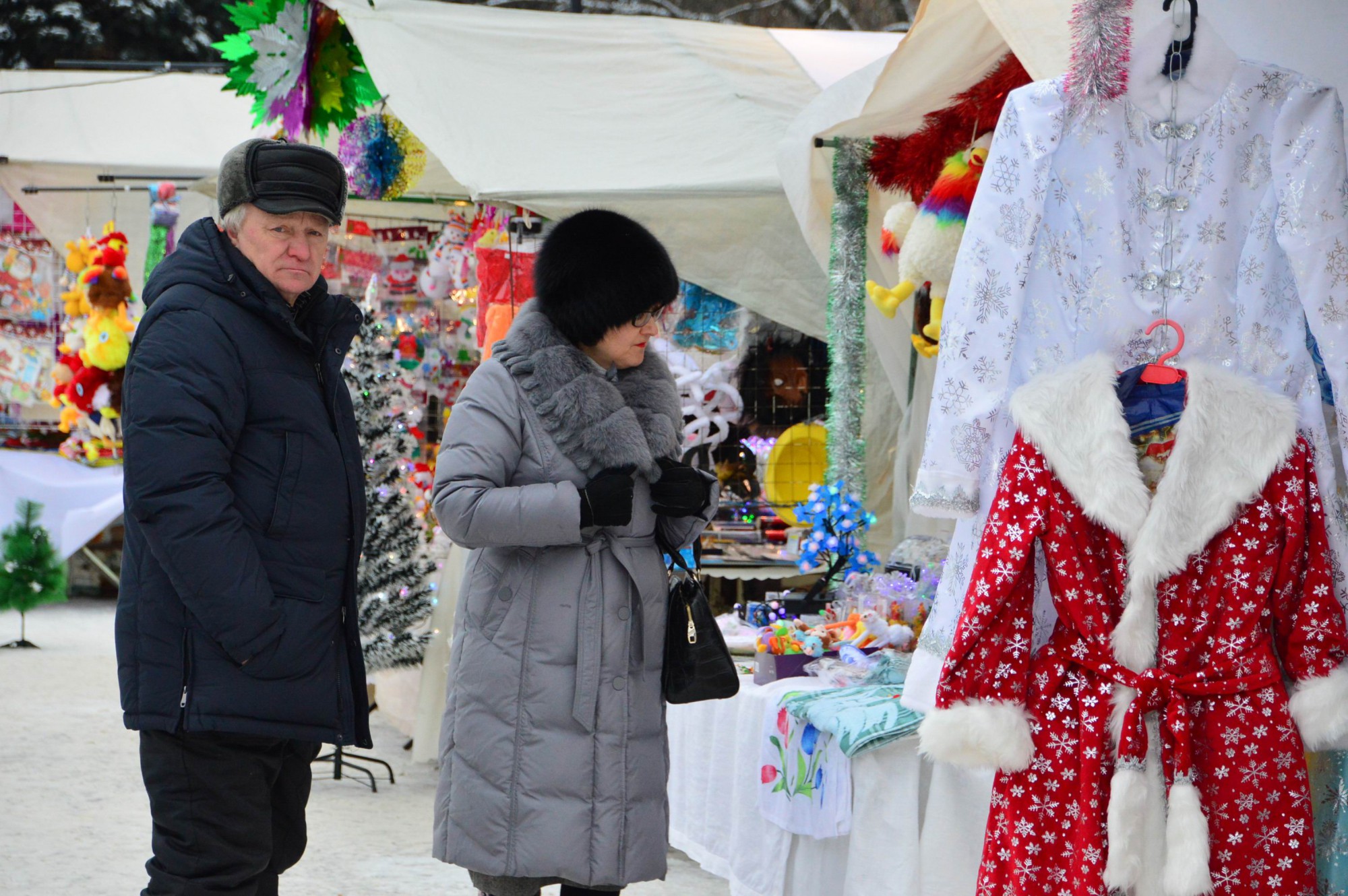 Новогодняя работа в москве. Зимняя ярмарка. Тверская Новогодняя ярмарка. Ярмарка на Тверской. Ярмарка зимой.