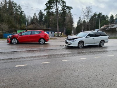 В Твери в столкновении двух авто пострадала женщина - Новости ТИА