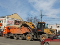 Днём 5 апреля на уборке улиц в Твери  работает более 40 единиц спецтехники - Новости ТИА