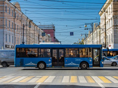 84% поездок в автобусах "Транспорта Верхневолжья" оплатили банковскими картами - новости ТИА