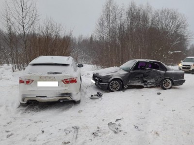 В Тверской области в ДТП из-за заноса пострадали два человека - Новости ТИА