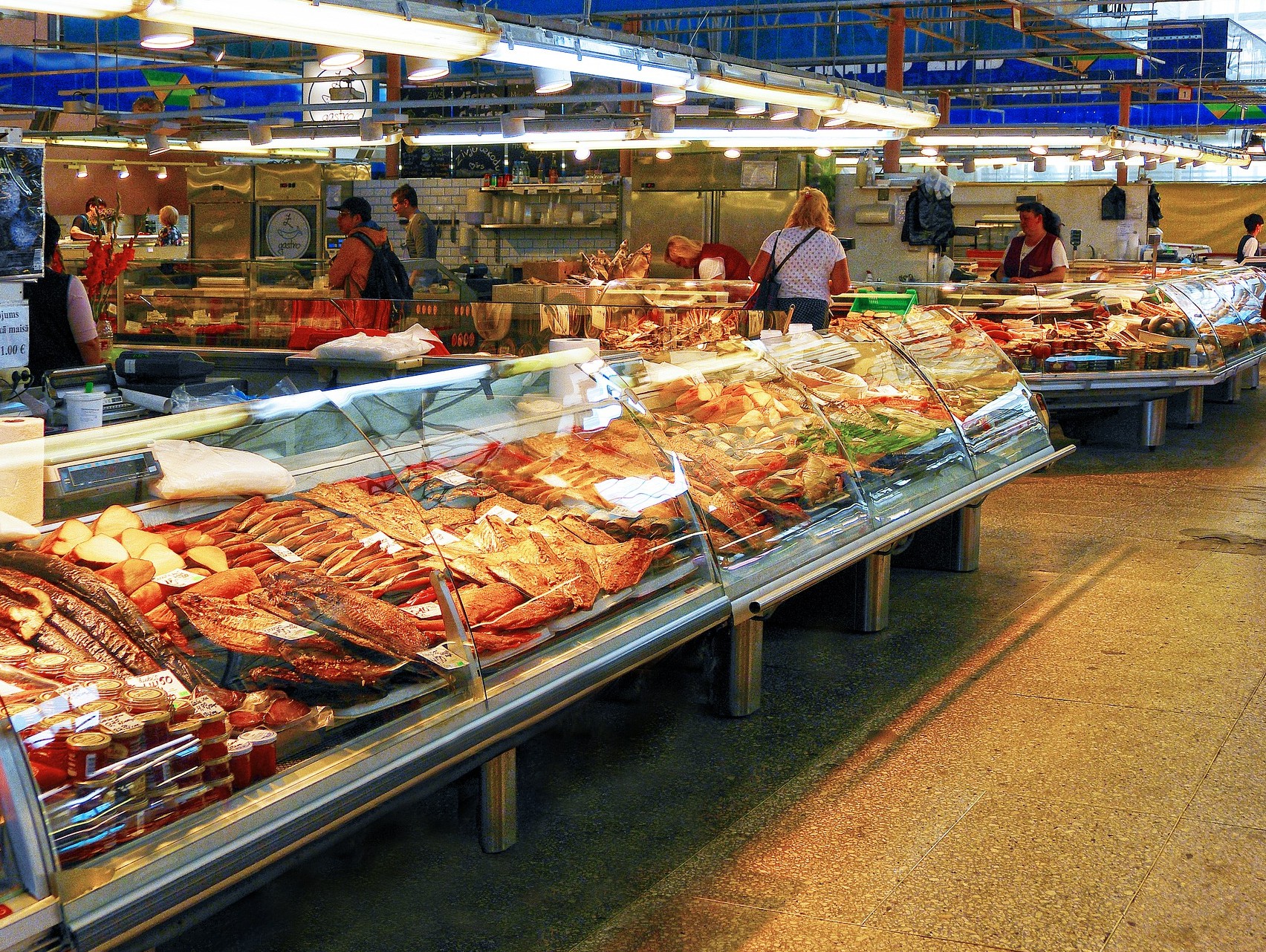 Центральный рынок в Риге рыбный павильон