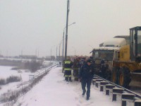 В Тверской области фура перекрыла трассу М-10, образовалась пятикилометровая пробка - новости ТИА