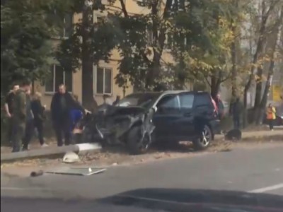 На улице Луначарского в Твери произошла серьезная авария - новости ТИА