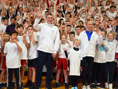 В Твери прошёл "Олимпийский патруль": дети встретились со звёздами спорта - новости ТИА