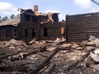 Очевидцы сняли последствия страшного пожара в Осташкове: восемь семей остались без крыши над головой - новости ТИА