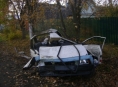 В Твери 23-летний водитель не справился с управлением при обгоне, вылетел в кювет и врезался в дерево - новости ТИА