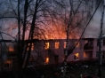 В посёлке Редкино Тверской области огонь полностью уничтожил многоквартирный дом. Погорельцам срочно необходима помощь - новости ТИА