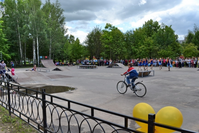 Урбан парк тверь. Скейт парк в Твери. Южный парк Тверь. Парк на Королева Тверь. Скейт парк на Королева Тверь.