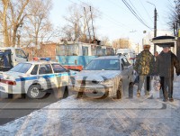 В Твери водитель иномарки влетел в остановку общественного транспорта, на которой находились люди - Новости ТИА